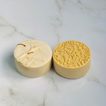 Load image into Gallery viewer, Raw Milk & Lemongrass Soap - River Point Farm