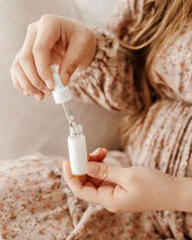 Load image into Gallery viewer, Labour Preparation Botanical Oil - Mama + Me