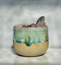 Load image into Gallery viewer, Pineapple Mango - Violet/Green Drip Ceramic Candle
